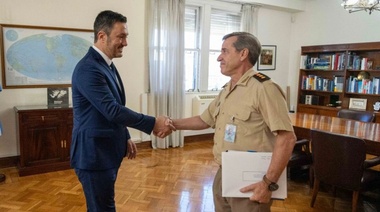 Petri se reunió con los jefes de las FFAA para "poner en valor nuestro sistema" de Defensa