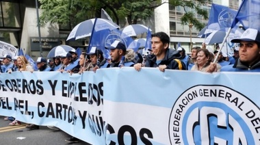 La CGT y otras organizaciones marchan a Tribunales en rechazo al DNU