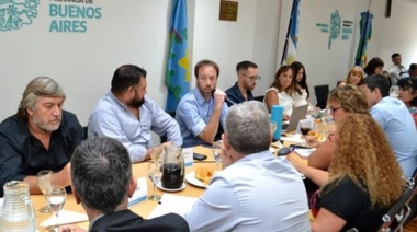 El Gobierno bonaerense convocó a los gremios docentes y estatales para revisar acuerdo salarial