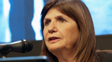 Bullrich: "Si Moyano quiere, que lleve los trabajadores a upa, pero vamos a cumplir el protocolo"