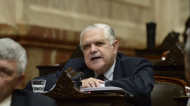 López Murphy le respondió a Milei que los problemas del país no se resuelven "coqueteando con los K"