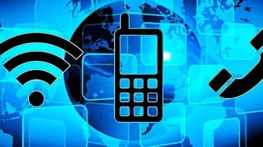 Como en el caso de las prepagas, Milei liberó el mercado de telefonía, Internet y TV por decreto