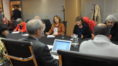 Pese al rechazo de los gremios, el gobierno de Milei fijó el nuevo salario docente