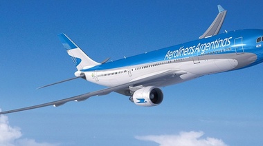 Milei firmará un decreto para que Aerolíneas Argentinas pueda ser privatizada