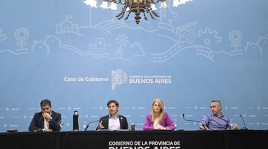 Kicillof rechazó la venta de Aerolíneas Argentinas y dijo que la Provincia podría tomar el control