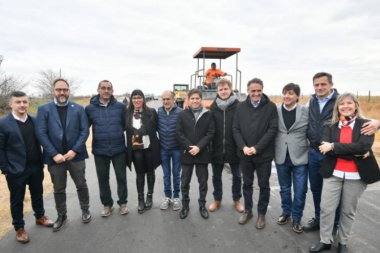 Kicillof inauguró la obra de suministro de gas natural en Pirovano