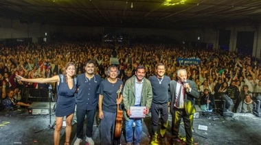 Los Nocheros finalizaron una edición histórica de la Fiesta Nacional de la Guitarra