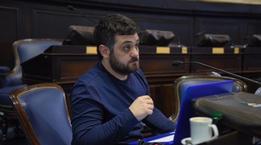 El kirchnerismo confirmó que buscará "hacer caer" el decreto de Kicillof para desdoblar las elecciones