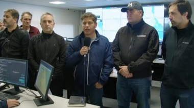 Kicillof: "Pedimos muchísima precaución, la situación crítica se extenderá al menos hasta esta noche"