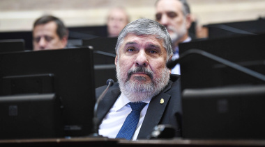 Mayans cuestionó la reforma laboral y afirmó que desafía la Constitución