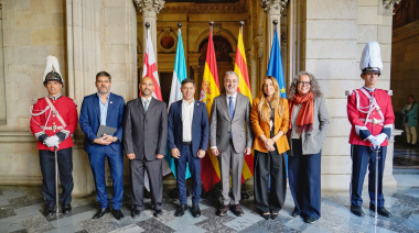 Kicillof, desde España: "Se ve un desplome de la economía argentina"