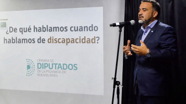 Fabián Luayza en charla sobre discapacidad: "Donde algunos ven gastos, nosotros vemos personas con necesidades y no vamos a dejarlos solos"