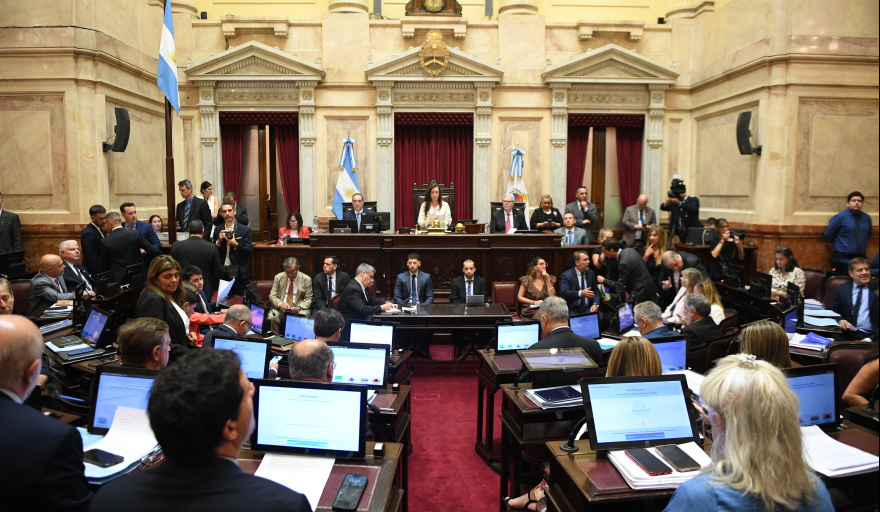 El gobierno logró aprobar la Reforma Laboral en el Senado